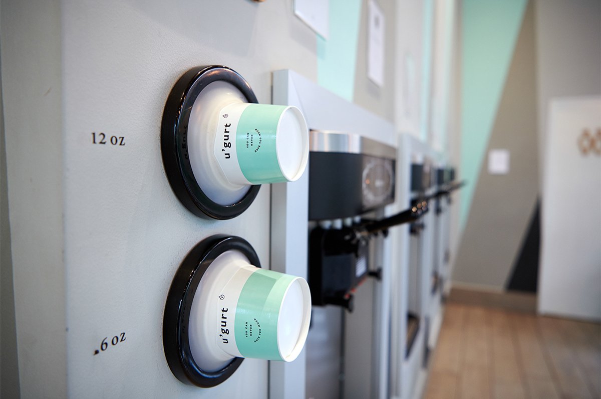 u'gurt國外輕飲食品牌品牌設(shè)計(jì)欣賞，品牌設(shè)計(jì)，品牌策劃，深圳品牌設(shè)計(jì)，深圳品牌策劃，深圳品牌全案策劃，餐飲品牌設(shè)計(jì)，餐飲品牌策劃，左右格局